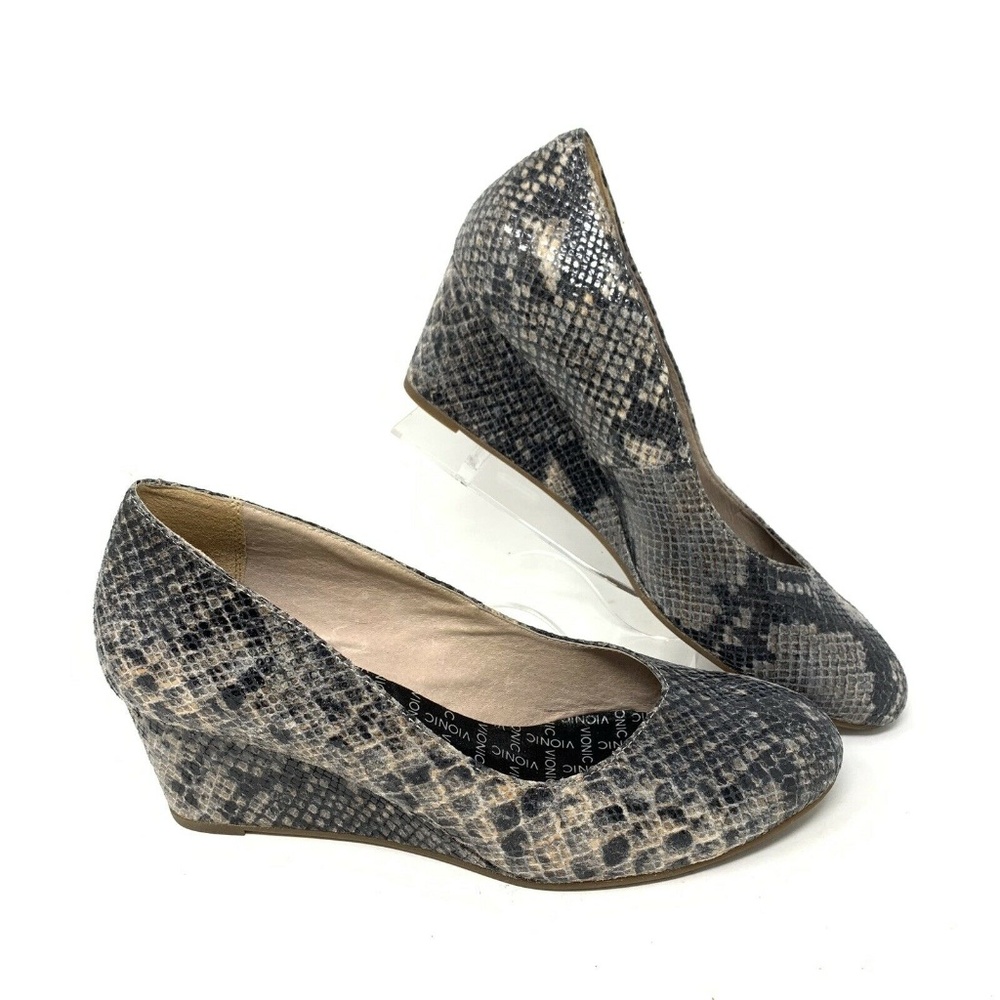 Vionic 8.5 Wedge Heels